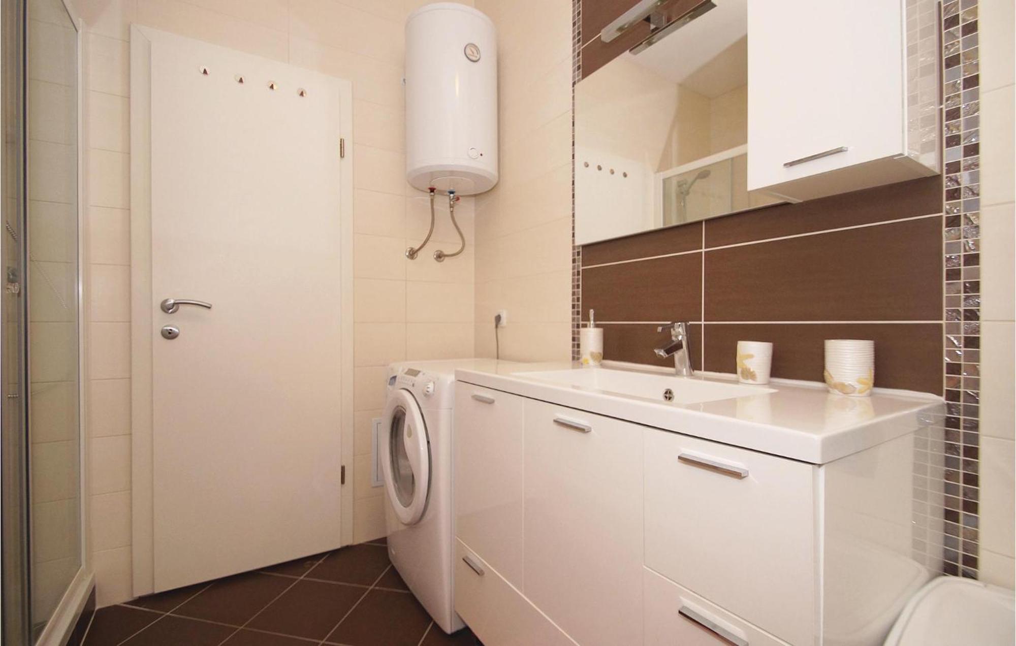 Awesome Apartment In Racisce With Wifi Esterno foto
