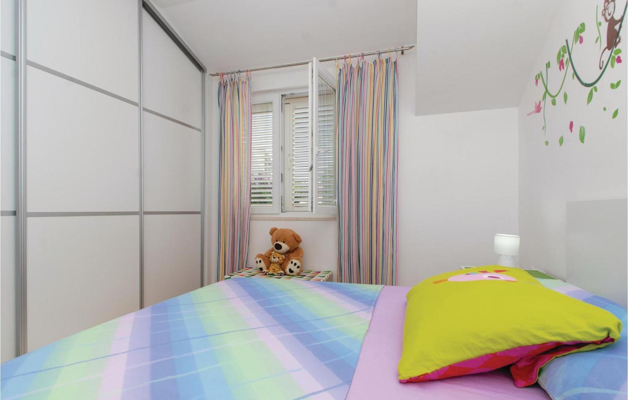 Awesome Apartment In Racisce With Wifi Esterno foto
