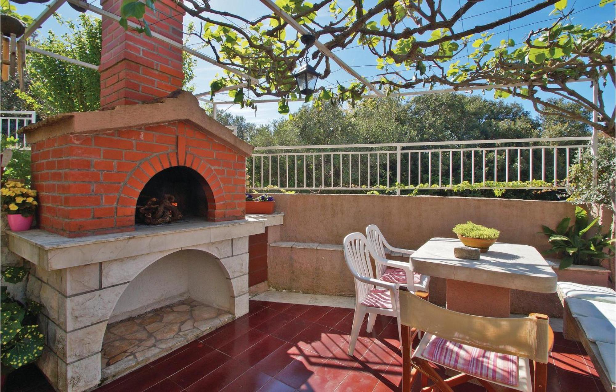 Awesome Apartment In Racisce With Wifi Esterno foto