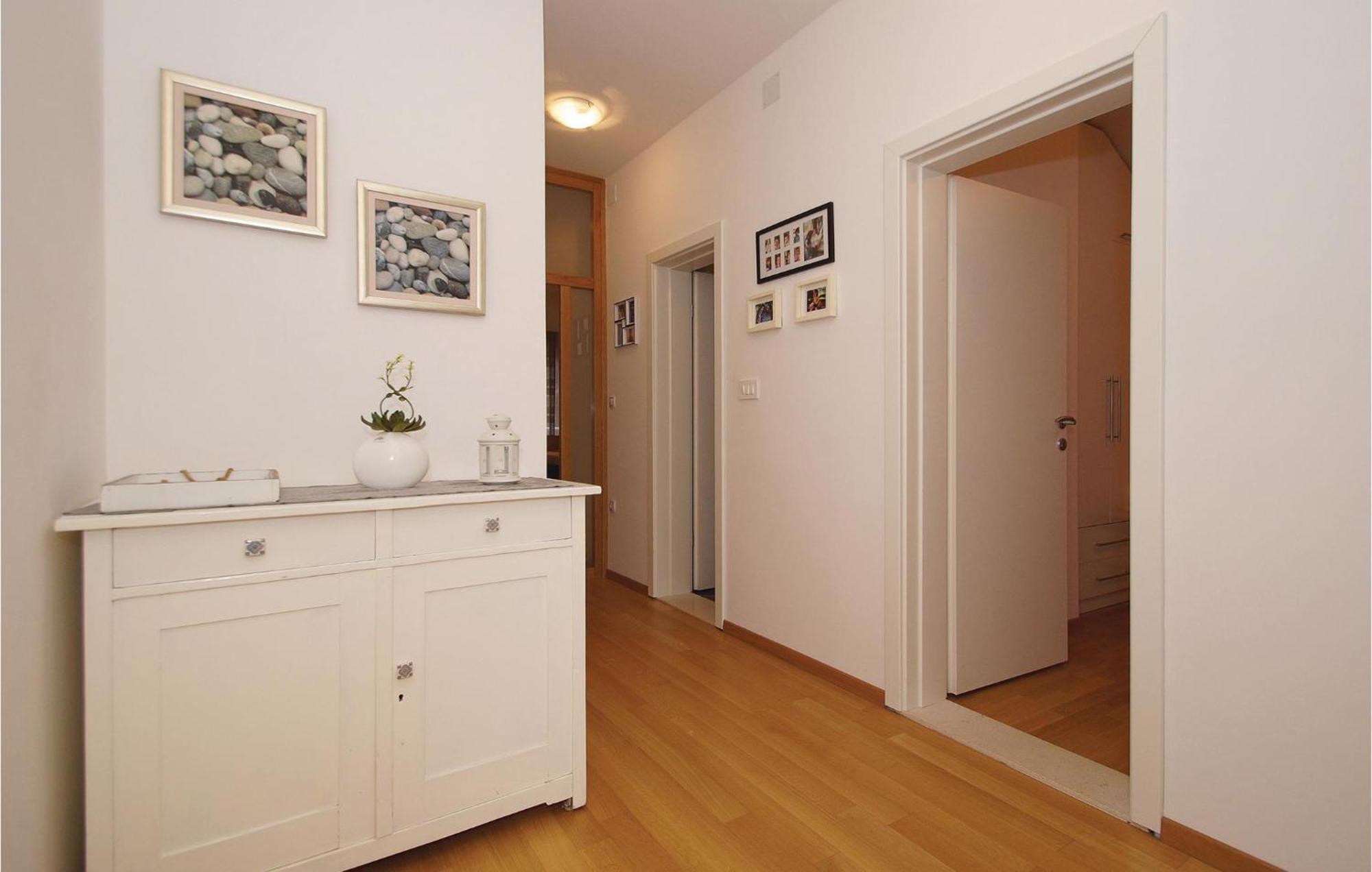 Awesome Apartment In Racisce With Wifi Esterno foto